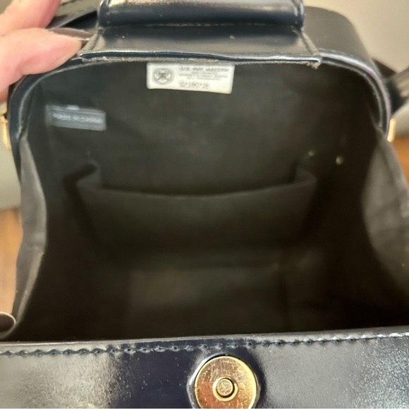 Vintage Navy Structured Box Crossbody Bag – Minimalist 90s Hard Shell Purse - Picture 4 of 14